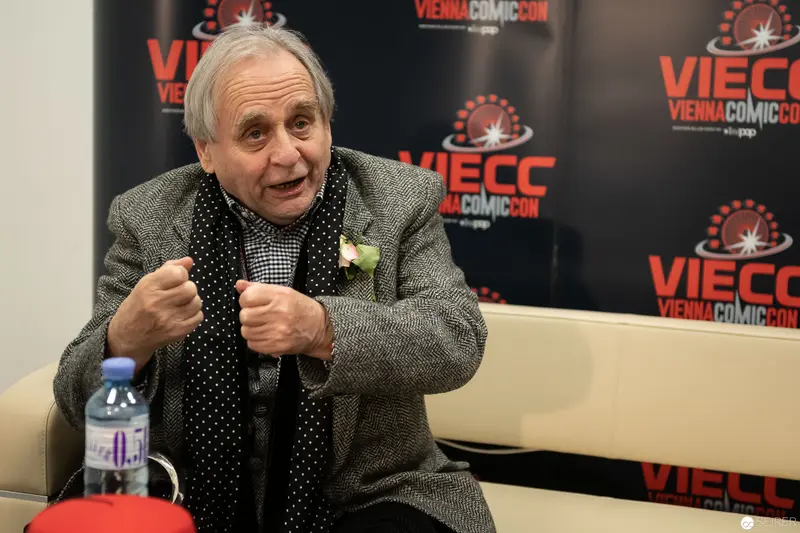 Sylvester McCoy at Vienna ComicCon 2018, Animated During Press Interview