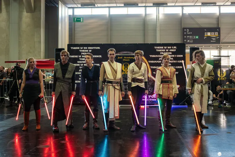 Star Wars Cosplay Group at Vienna ComicCon 2018 with Illuminated Lightsabers