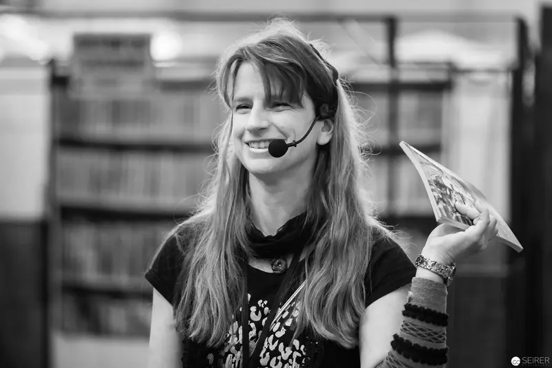 VIECC 2018: Comic Convention Presenter with Microphone and Animated Expression