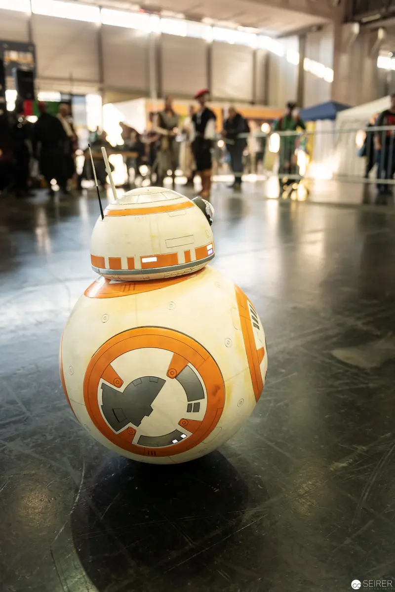 BB-8 Droid at Vienna ComicCon 2018 Stands Alone on Polished Exhibition Floor