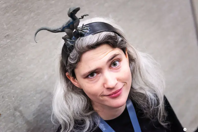 Cosplayer with Intricate Winged Creature Headpiece at Vienna ComicCon 2018