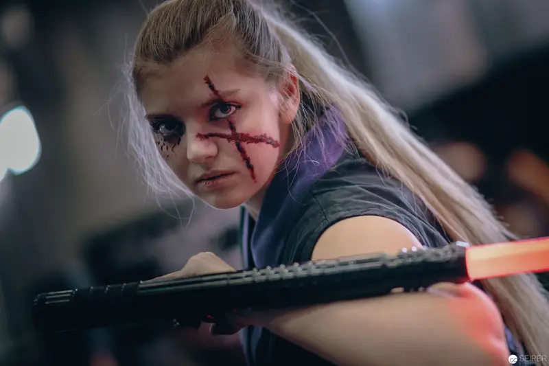 Cosplay Warrior with Battle Scars at Vienna ComicCon 2018 Portrays Intense Character