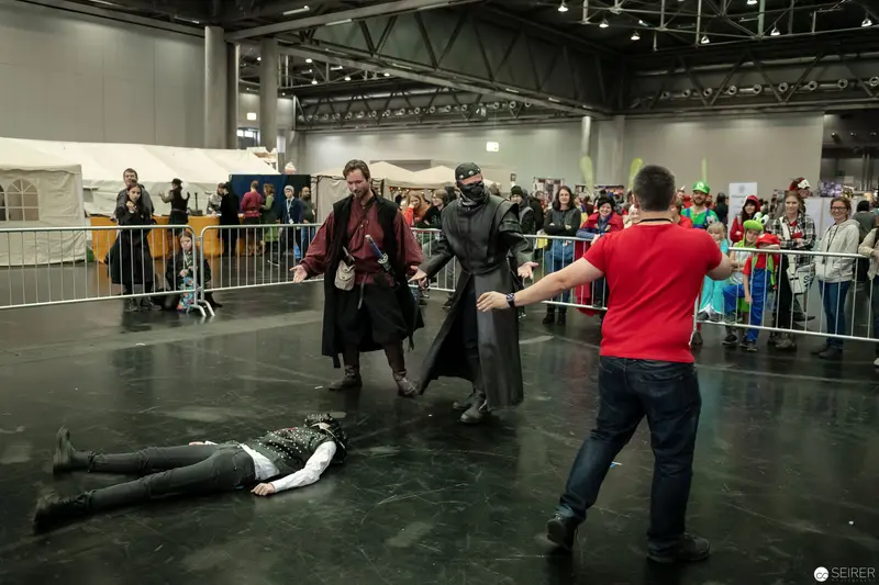 Cosplay Dramatic Tableau at Vienna ComicCon 2018: Performance Confrontation