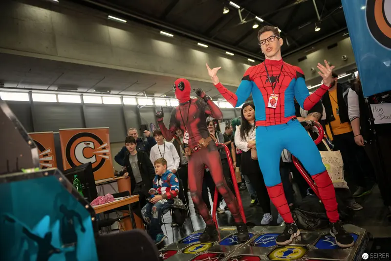 Superhero Cosplayers on Dance Pad at Vienna ComicCon 2018