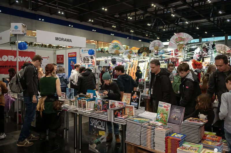 Morawa Booth at Comic Convention Showcasing Diverse Comic Book Collection