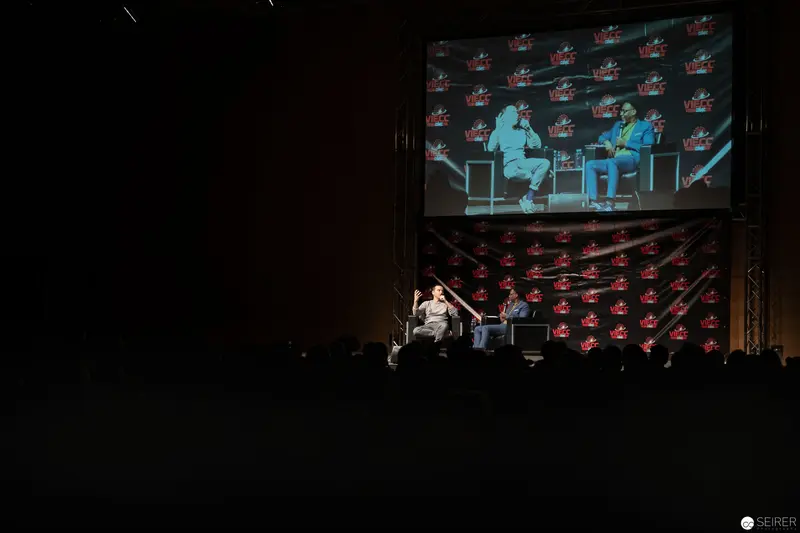 Vienna ComicCon 2018: Panel Discussion on Large Projection Stage