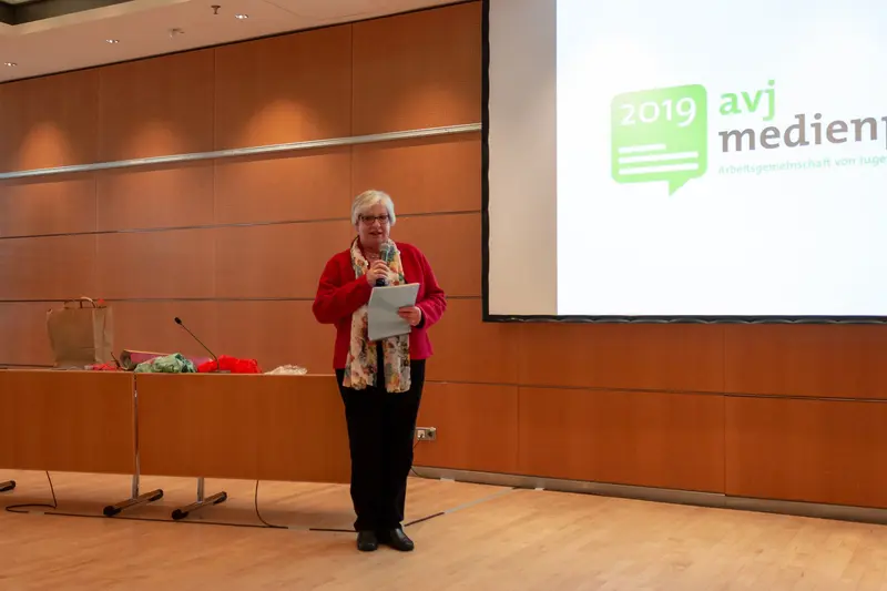 Presenter Delivering Lecture at AVI Medien 2019 Conference Event