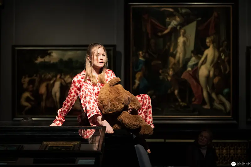 Ganymed In Love: Teddy Bear and Performance at Kunsthistorisches Museum Wien