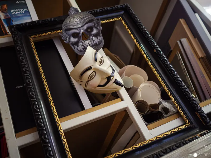 Framed Memento Mori: Skull, Anonymous Mask, and Contemplative Objects