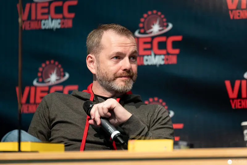 Stefan Cernohuby Speaking at Vienna Comic Con Panel Discussion