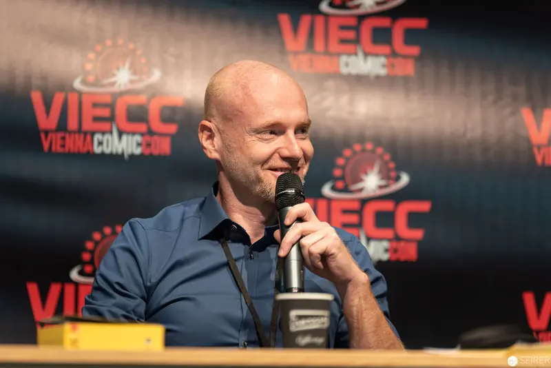 Stefan Cernohuby Speaking at Vienna Comic Con Panel Discussion