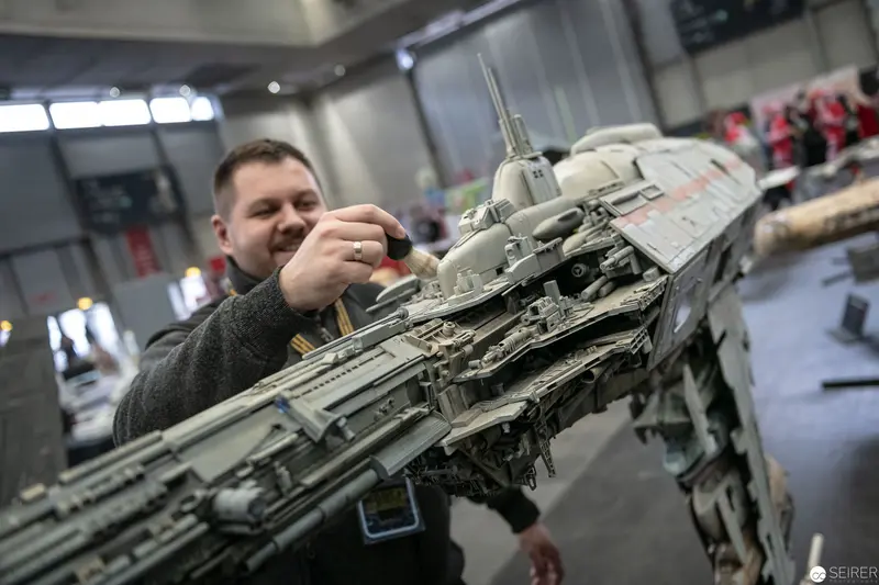 Detailed Spaceship Model Crafting at Model Enthusiast Convention
