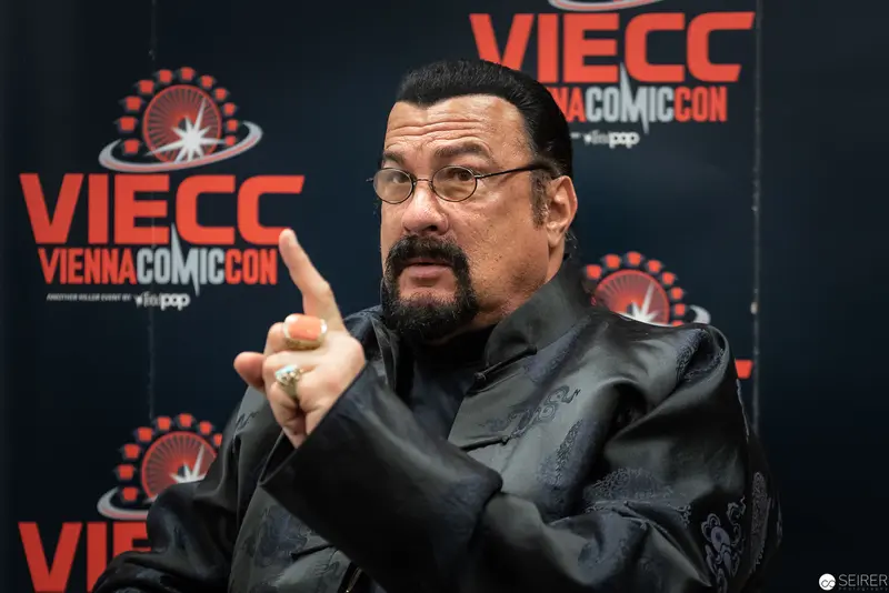 Steven Seagal Gesturing at Vienna Comic Con 2019 Press Event