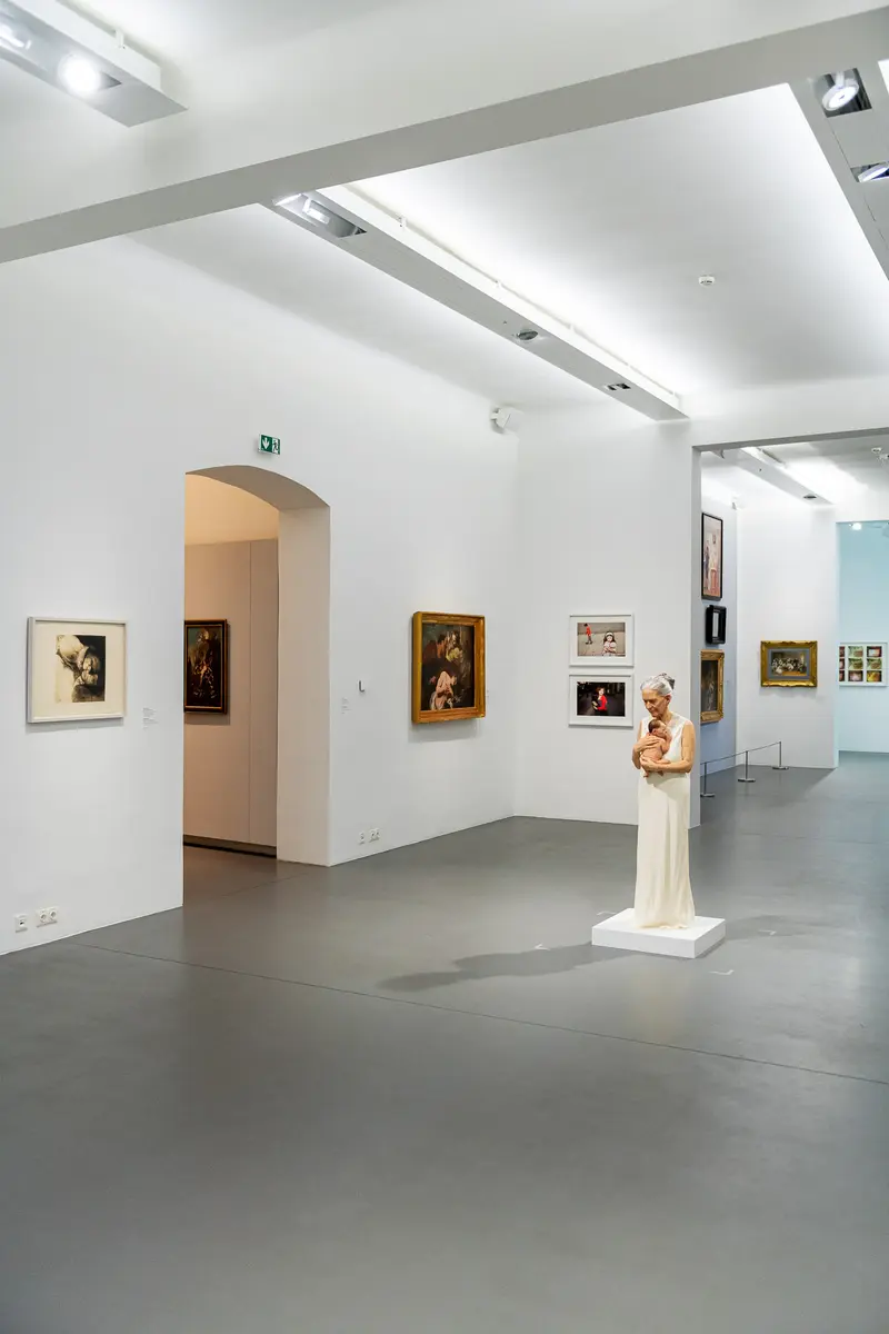 Exhibition View of "Family Matters" at Dom Museum Vienna, Sculptural Installation