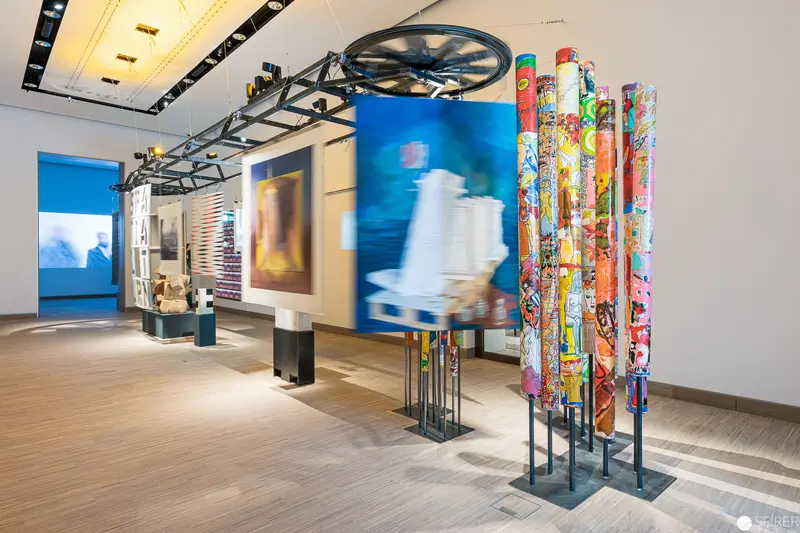 Künstlerhaus Vereinigung Wien ReOpening: Experimental Exhibition Design with Motion Blur