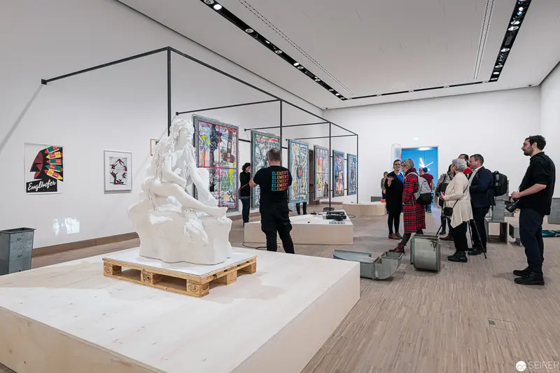 Künstlerhaus Vereinigung Wien Reopening: Gallery Tour with White Sculptural Centerpiece