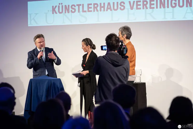 Künstlerhaus Vereinigung Wien ReOpening Panel Discussion with Microphone Presenter