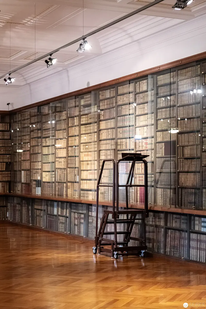 Bildarchiv der Nationalbibliothek Archival Storage: Herringbone Floor and Mobile Library Ladder
