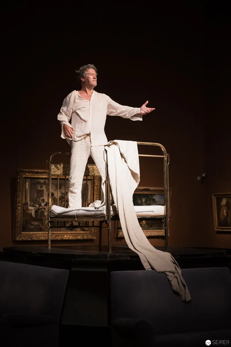Ganymed Performance at Kunsthistorisches Museum Wien: Dramatic Staged Tableau