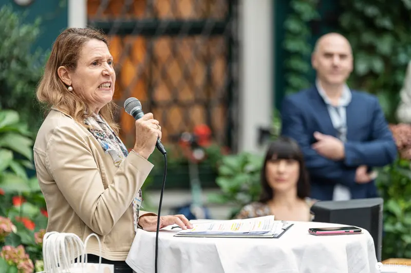 Jolanda Richter Presenting "Wiesenwald" at Deutschordenshaus Literary Reading