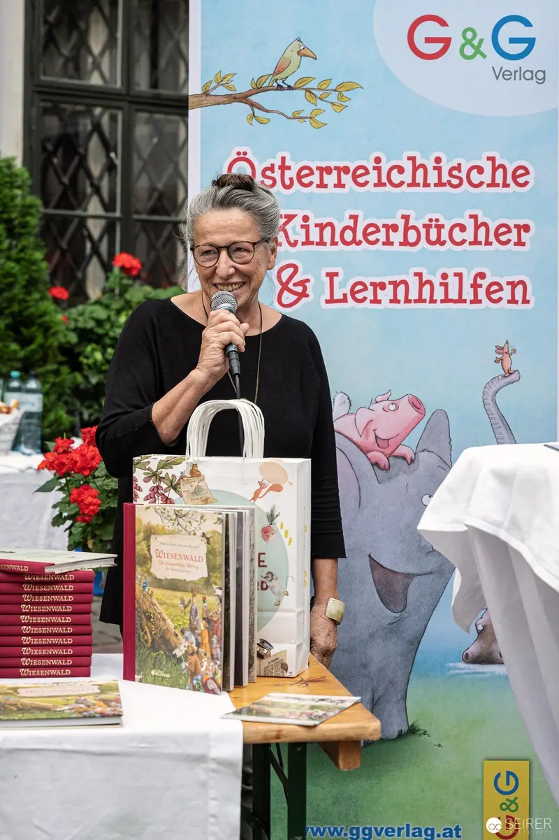 Jolanda Richter Presenting Children's Book "Wiesenwald" at Deutschordenshaus, Vienna