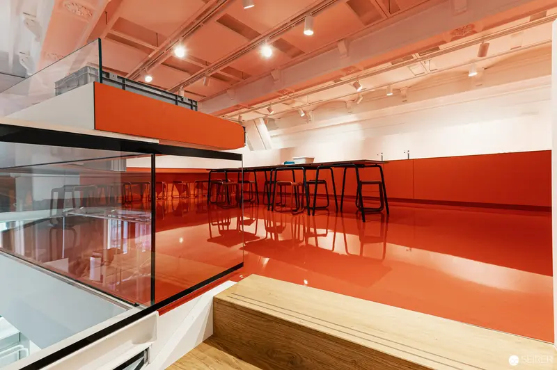 Deck 50 Innovation Space at Natural History Museum Vienna: Minimalist Interior Design
