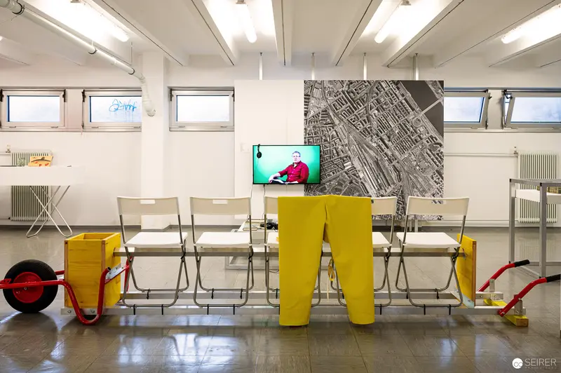 Vienna Design Week IgersWalk: Yellow Pants, Chairs, and Urban Cartography