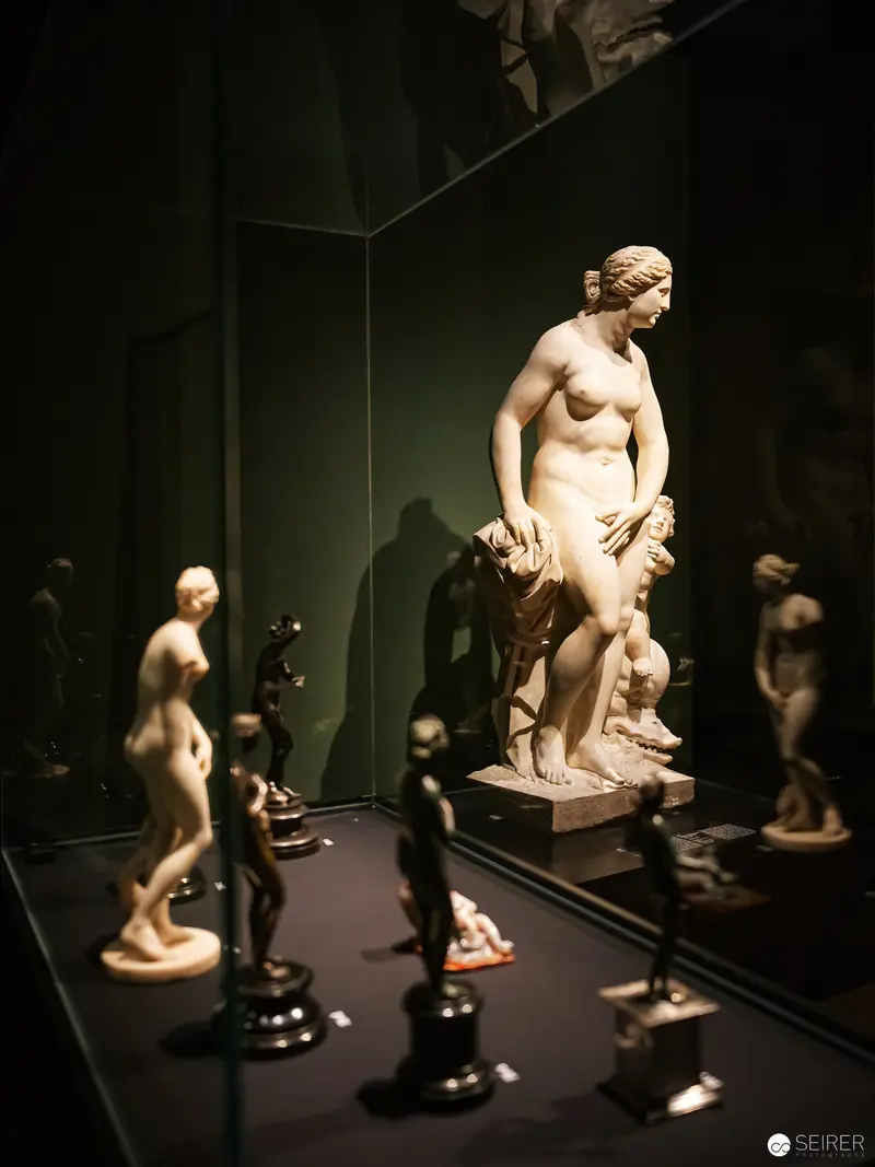 Tizian's Female Figures: Sculptural Display at Kunsthistorisches Museum Vienna