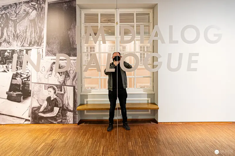 Edvard Munch in Dialogue: Photographic Self-Reflection at Albertina Museum Installation
