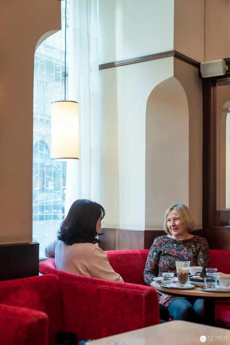 Ute Krause and Janett Cernohuby in Intimate Interview Setting
