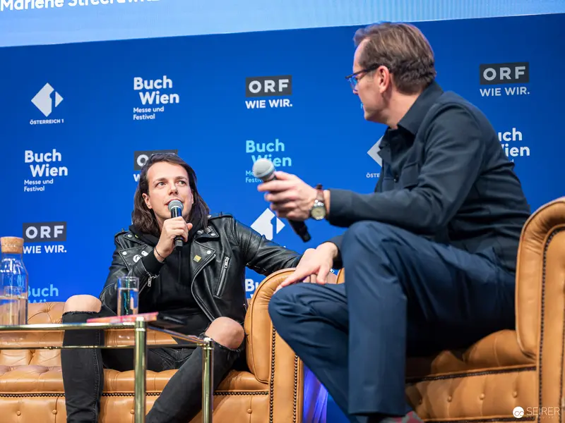Buch Wien 2022: Literary Conversation on Stage with ORF Branding