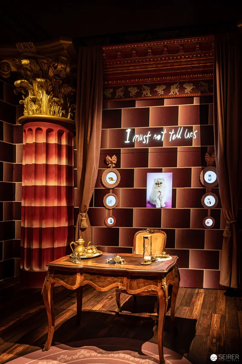 Harry Potter Exhibition Vienna: Magical Artifacts and Illuminated Display Showcasing Nostalgic Memorabilia