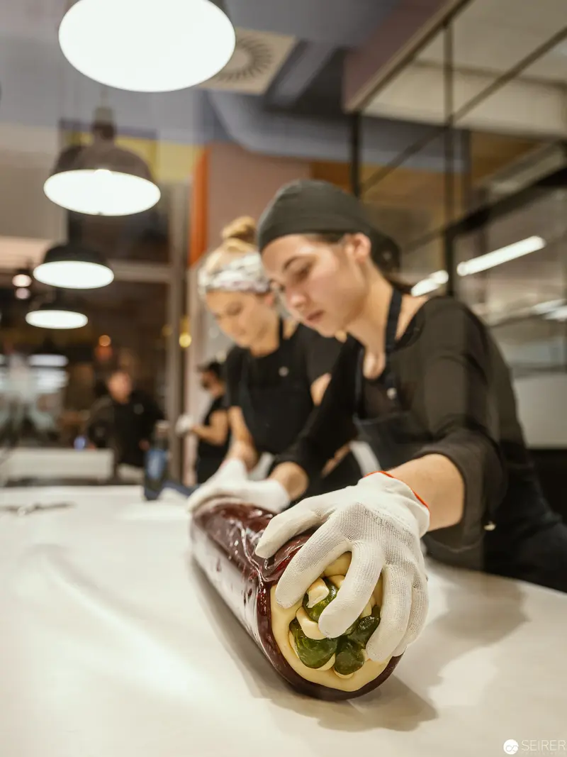 Zuckerlwerkstatt Wien: Artisan Crafting Traditional Confectionery with Precision