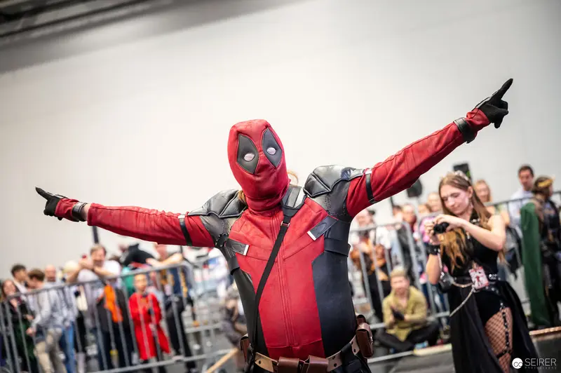 Deadpool Cosplayer Posing Dynamically at Vienna ComicCon 2022