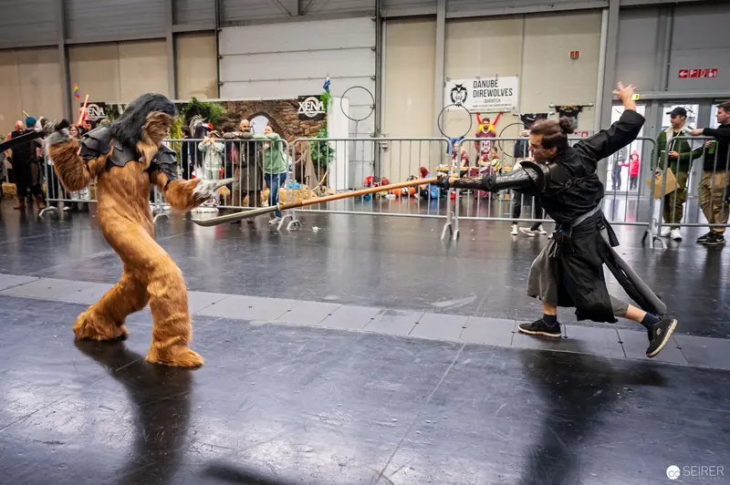 ComicCon Vienna 2022: Cosplay Showfight Performance of "Bis einer weint"