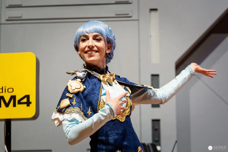 Cosplay Central Crown Championship Contestant in Blue Costume at VIECC 2022