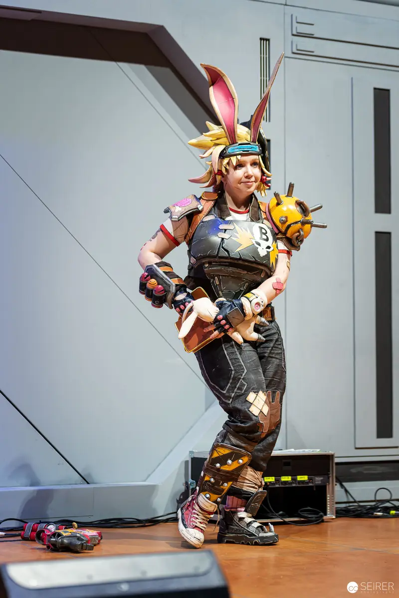 Cosplay Central Crown Championship Contestant in Dynamic Pose at VIECC 2022