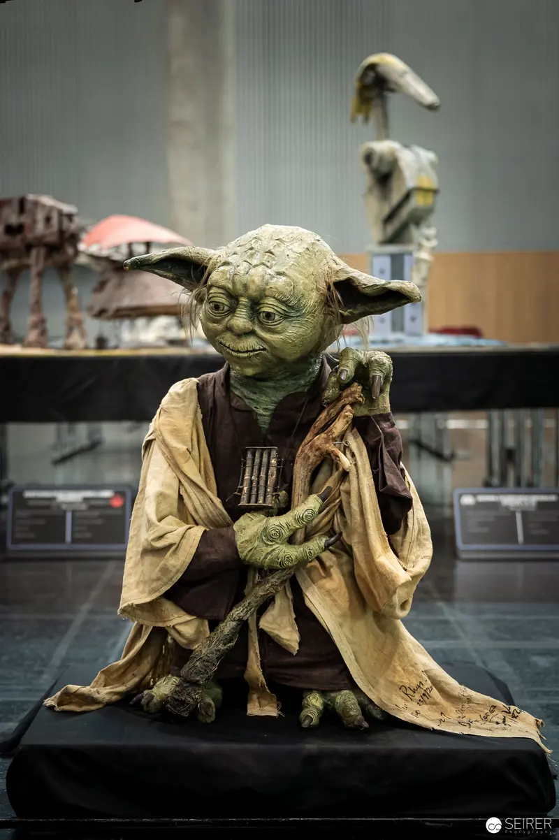 Yoda Statue at Vienna ComicCon 2023: Detailed Sculpture on Display