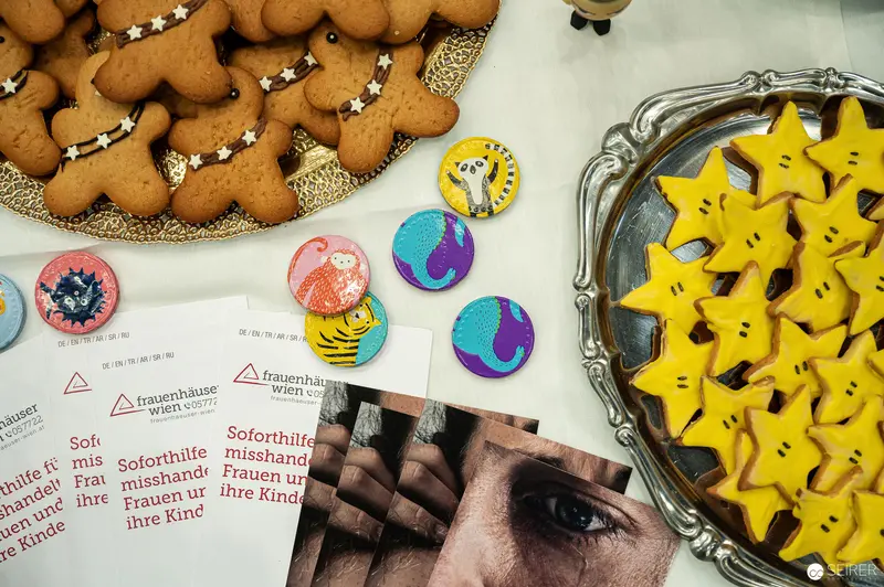 Star-Shaped Cookies and Awareness Ribbons: Comic Convention Memorabilia