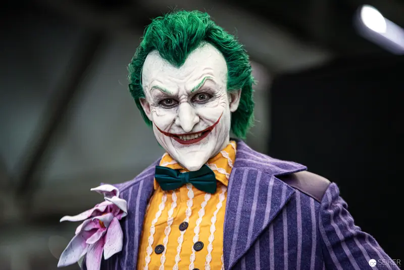 Costumed Joker Character at Vienna ComicCon 2022 in Elaborate Theatrical Makeup