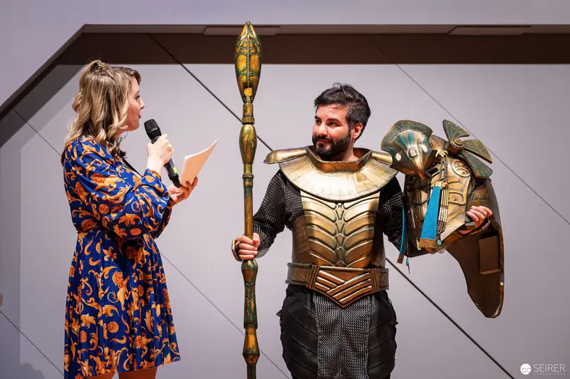 Vienna ComicCon Interview: Cosplayer in Medieval Armor with Staff and Shield