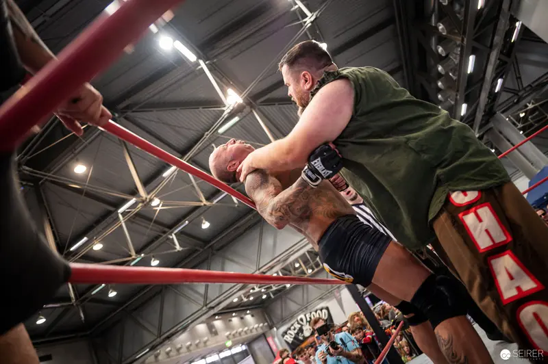 Watschclub Wrestling Encounter at Vienna ComicCon 2022 Intense Grapple