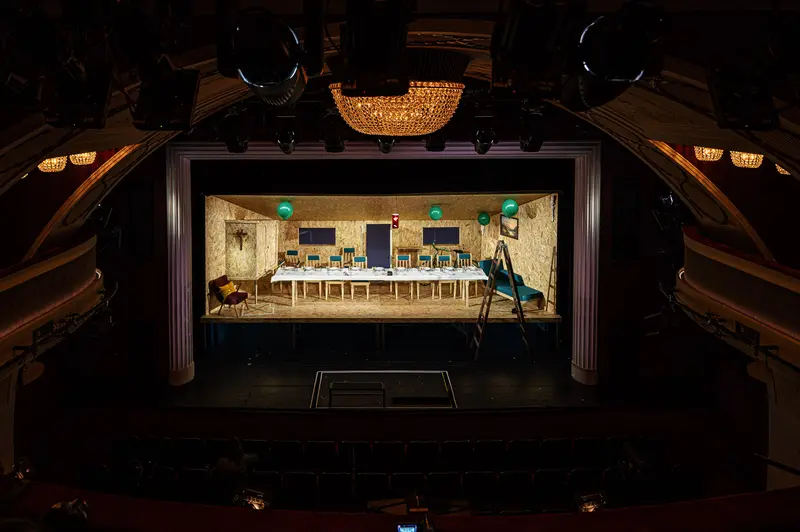 Bertolt Brecht's Staging of "Small Bourgeois Wedding" at Josefstadt Chamber Theater