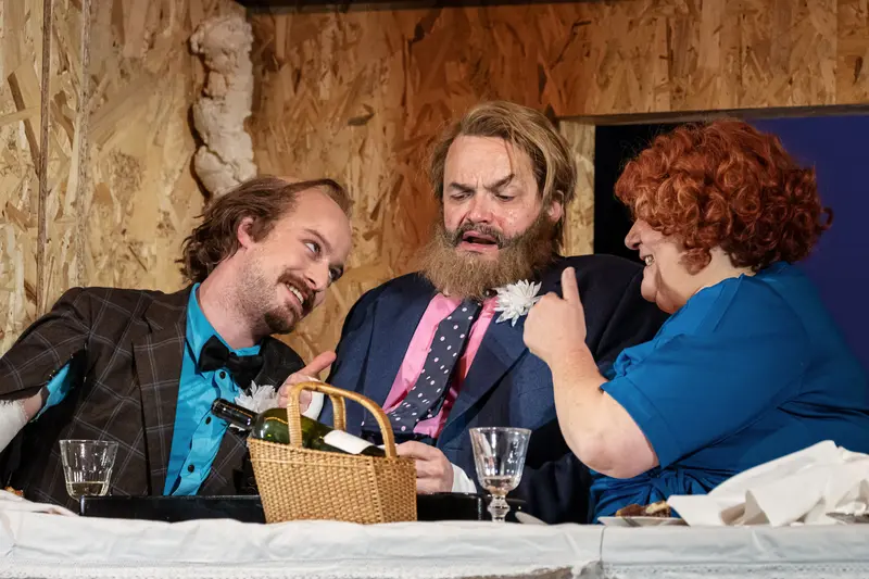 Bertolt Brecht's "Small Bourgeois Wedding" at Josefstadt Chamber Plays