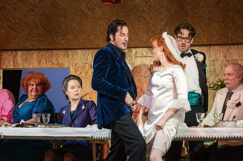 Bertolt Brecht's "Small Bourgeois Wedding" at Josefstadt Chamber Theatre