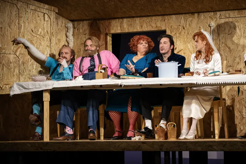 Bertolt Brecht's "Small Bourgeois Wedding" at Josefstadt Chamber Theater