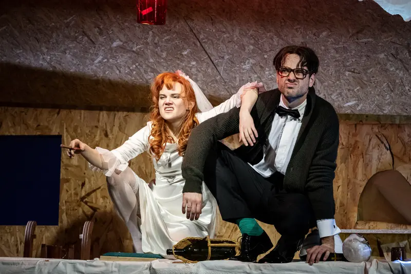 Brecht's "Small Bourgeois Wedding" at Josefstadt Chambers, Theatrical Performance