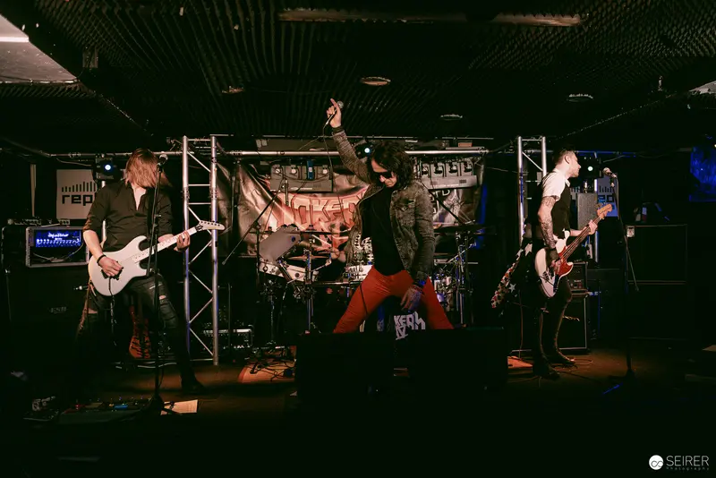 Jokers IV Performing Energetic Rock Set at Replugged Music Venue in Vienna