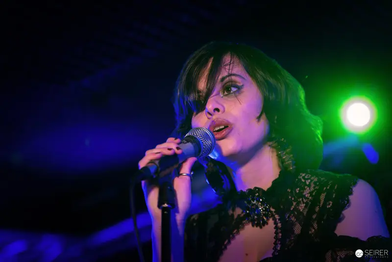Nightmarcher Performs Intense Vocal Set at Replugged Vienna with Dramatic Lighting