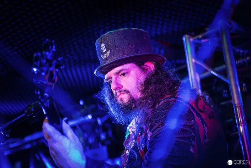 Nightmarcher Performing with Intense Presence at Replugged Vienna Concert